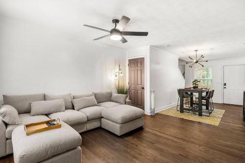 Facilities, Modern 3BD,2BA Townhome near Stadiums in Metro-ATL in Knight Park-Howell Station Facilities, Modern 3BD,2BA Townhome near Stadiums in Metro-ATL in Knight Park-Howell Station