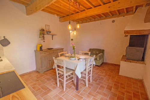 Appartamento con piscina e giardino - Lavanda in Peccioli Appartamento con piscina e giardino - Lavanda in Peccioli