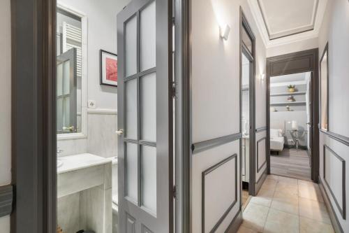 Art & Chic in Trendy Chueca