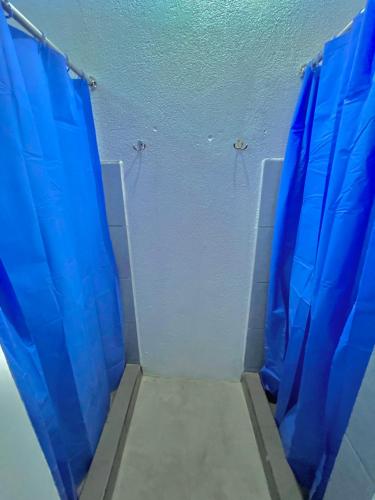 Shower, Hotel Citadin zona 5 in Zone 5 Shower, Hotel Citadin zona 5 in Zone 5