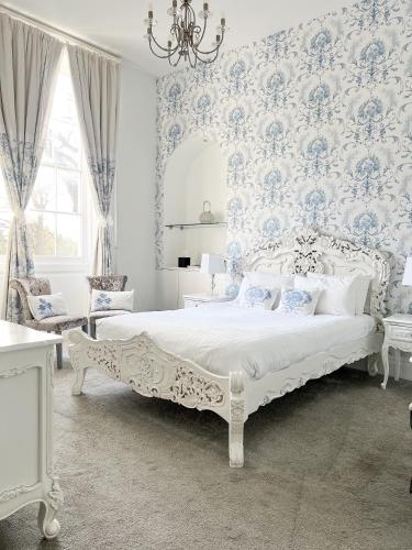 The Riverside House Hotel in Mildenhall The Riverside House Hotel in Mildenhall