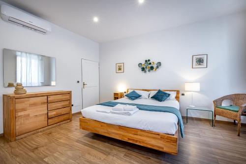 Roommo Via dei Pilastri giada