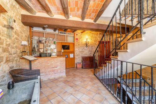 Előcsarnok, HOTEL EL CASTELL in Valderrobres Előcsarnok, HOTEL EL CASTELL in Valderrobres