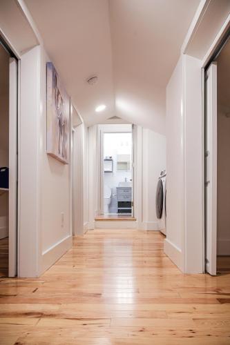 1bed-equippedkitchendttvhighfalls-wifi in Rochester (New York) 1bed-equippedkitchendttvhighfalls-wifi in Rochester (New York)