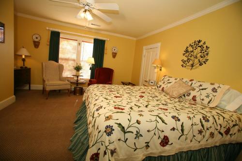 在meiguo.com看到的C.W. Worth House Bed and Breakfast的介绍图片