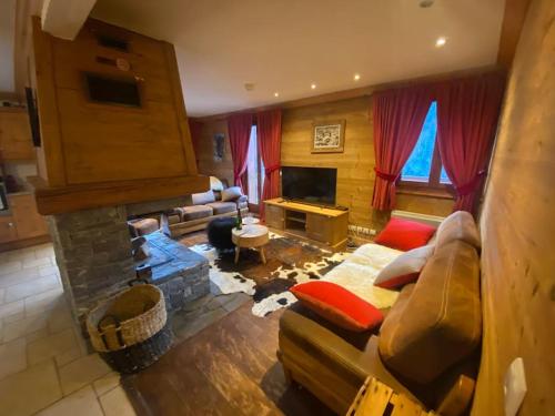 Chalet 6 chambres a 3 min des pistes des 3 Vallees st martin de Belleville in Les Varcins Chalet 6 chambres a 3 min des pistes des 3 Vallees st martin de Belleville in Les Varcins