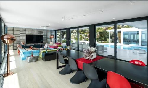 Fabulous Villa In Barcelona Ibiza-style 12 Guests in Esplugues de Llobregat Fabulous Villa In Barcelona Ibiza-style 12 Guests in Esplugues de Llobregat