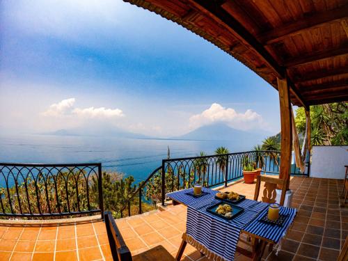 F&B, Casa Laguna: Best View In The World in 산타 크루스 라 라구나 F&B, Casa Laguna: Best View In The World in 산타 크루스 라 라구나