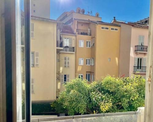 2 pièces au centre de Monaco (2 pieces au centre de Monaco) in カルティエ ドゥ ポー 2 pièces au centre de Monaco (2 pieces au centre de Monaco) in カルティエ ドゥ ポー
