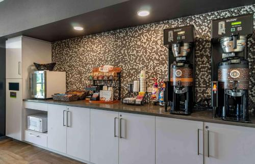Eten en drinken, Extended Stay America Premier Suites - Port Charlotte - I-75 in Port Charlotte (FL) Eten en drinken, Extended Stay America Premier Suites - Port Charlotte - I-75 in Port Charlotte (FL)