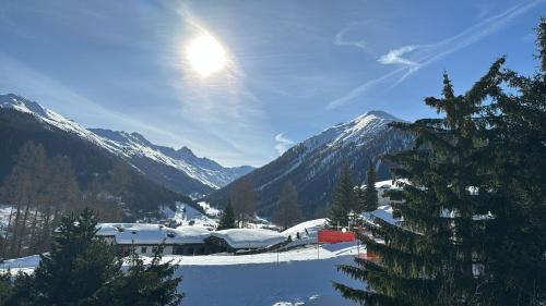 Pemandangan, Chalet Studio - Top Ausstattung - beste Lage Davos in Davos Dorf Pemandangan, Chalet Studio - Top Ausstattung - beste Lage Davos in Davos Dorf