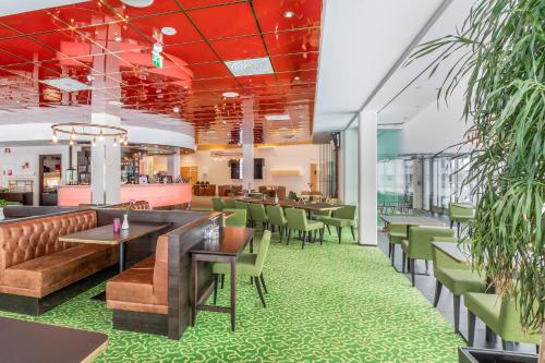 Ресторан, Hotel Red & Green in Лапваартті Ресторан, Hotel Red & Green in Лапваартті