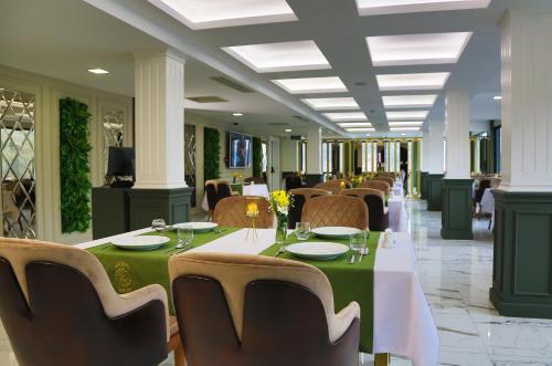 Étterem, Bayrak Grand Hotel in Trabzon Városközpont Étterem, Bayrak Grand Hotel in Trabzon Városközpont