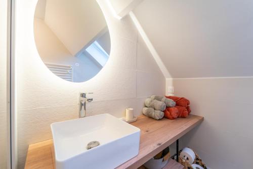 Baño, Le Ptit Bohemia - Appt pour 4 à Melun (Le Ptit Bohemia - Appt pour 4 a Melun) in Melun Baño, Le Ptit Bohemia - Appt pour 4 à Melun (Le Ptit Bohemia - Appt pour 4 a Melun) in Melun