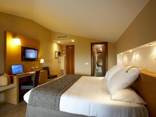 Hotel Porta Nuova in إيريمو ديلي كارتشيري Hotel Porta Nuova in إيريمو ديلي كارتشيري