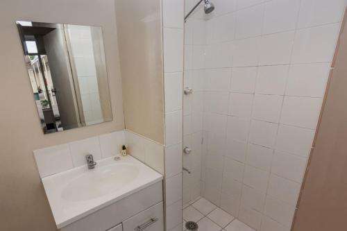 Bathroom, Moruya Waterfront Hotel Motel in Moruya Bathroom, Moruya Waterfront Hotel Motel in Moruya