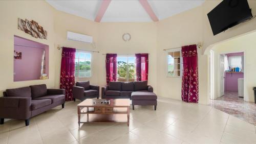 صالة مشتركة/ منطقة التلفزيون, Your roomy comfortable place K4 in جرينادا - سان جورج صالة مشتركة/ منطقة التلفزيون, Your roomy comfortable place K4 in جرينادا - سان جورج