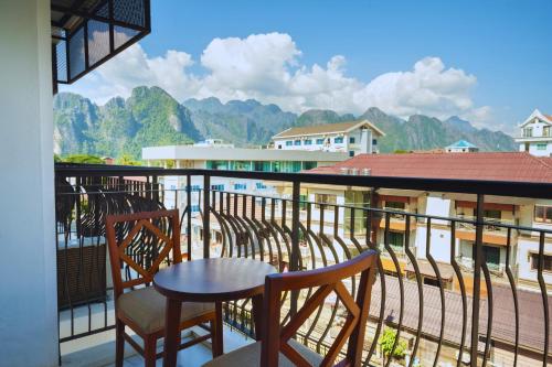 balcon/terasă, Oudomsin VangVieng Hotel in Vang Vieng balcon/terasă, Oudomsin VangVieng Hotel in Vang Vieng