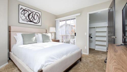 Landing Modern Apartment with Amazing Amenities (ID8118X32) in Temecula (CA) Landing Modern Apartment with Amazing Amenities (ID8118X32) in Temecula (CA)