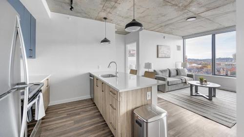 Landing - Modern Apartment with Amazing Amenities (ID1401X747)