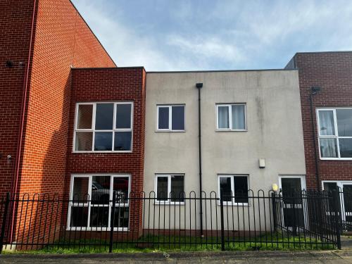 酒店外观, Crownford Guesthouse - Close to Hanley centre and University in 乔伊纳广场 酒店外观, Crownford Guesthouse - Close to Hanley centre and University in 乔伊纳广场
