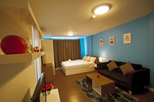 Baan Im Em by little dragon