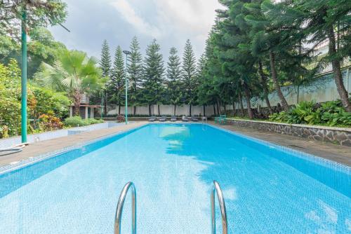 สระว่ายน้ำ, Urbanview Resort Botol Cisarua Puncak Bogor in พันคัก สระว่ายน้ำ, Urbanview Resort Botol Cisarua Puncak Bogor in พันคัก