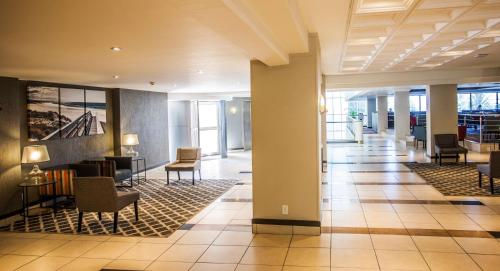 Lobby, Garden Court East London in Stirling Lobby, Garden Court East London in Stirling
