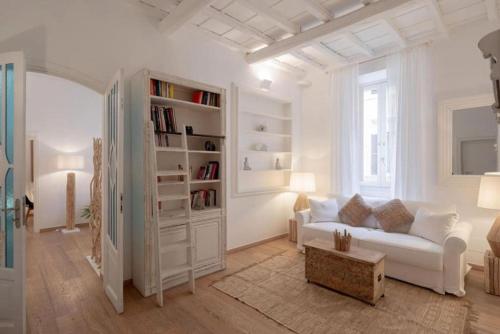 Spanish Steps-Trevi -Luma Suite