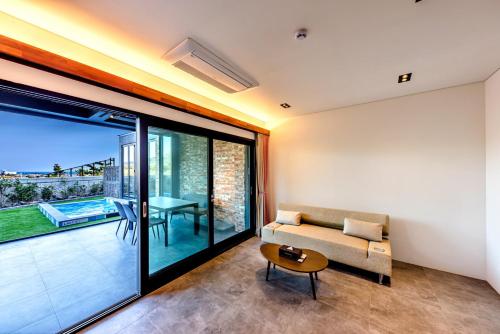 Oceanbrick Pool Villa in Jeju Oceanbrick Pool Villa in Jeju