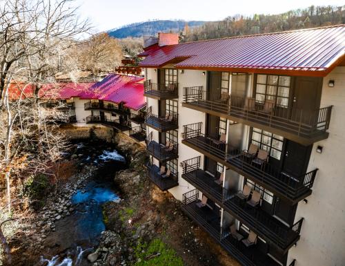 Tampilan eksterior, Bear Creek Inn Gatlinburg, TN in Gatlinburg (TN) Tampilan eksterior, Bear Creek Inn Gatlinburg, TN in Gatlinburg (TN)