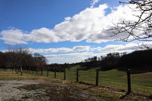 Gîte de France à Chamberet 3 épis - Gîte de France 4 personnes MAE-9374 (Gite de France a Chamberet 3 epis - Gite de France 4 personnes MAE-9374) in 桑柏克 Gîte de France à Chamberet 3 épis - Gîte de France 4 personnes MAE-9374 (Gite de France a Chamberet 3 epis - Gite de France 4 personnes MAE-9374) in 桑柏克