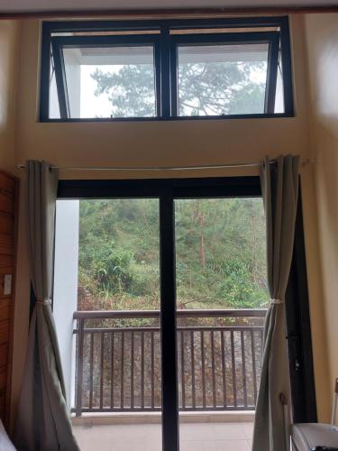 Evergreen Suites Cozy Baguio Loft Retreat in Bakakeng Evergreen Suites Cozy Baguio Loft Retreat in Bakakeng