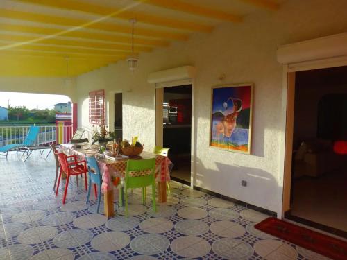 Балкон/тераса, VILLA PARADIS DES COULEURS - Suite Blue Ultramarine in Berard Балкон/тераса, VILLA PARADIS DES COULEURS - Suite Blue Ultramarine in Berard