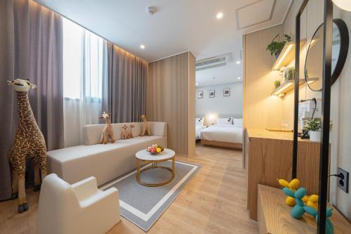 Browndot Gangneung Station in جانجنيونج-سي Browndot Gangneung Station in جانجنيونج-سي