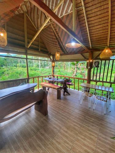 Pub/Lounge, Sumatra Orangutan Discovery Villa in Bukit Lawang Pub/Lounge, Sumatra Orangutan Discovery Villa in Bukit Lawang
