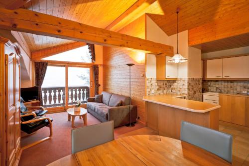 Hotel les Flocons in Les Brigues Hotel les Flocons in Les Brigues