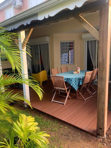villa/ maison de vacances in Duzer villa/ maison de vacances in Duzer