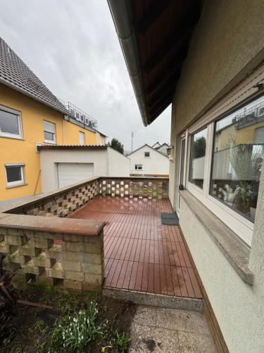 Erkély/terasz, Ferienwohnung Weinbergglück Appartement 1 mit Terrasse (Ferienwohnung Weinberggluck Appartement 1 mit Terrasse) in Lauda-Königshofen Erkély/terasz, Ferienwohnung Weinbergglück Appartement 1 mit Terrasse (Ferienwohnung Weinberggluck Appartement 1 mit Terrasse) in Lauda-Königshofen