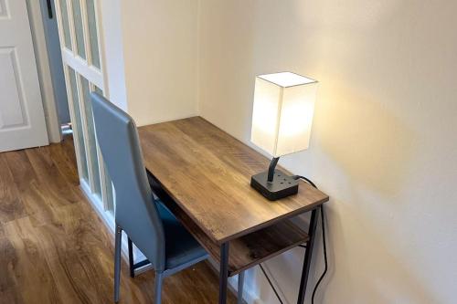 Facilities, Huge House - Free Parking - Quiet Location in Halewood Facilities, Huge House - Free Parking - Quiet Location in Halewood