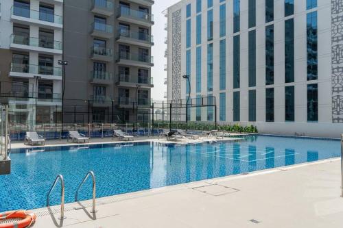 Brand New Listing & Studio City & Czechin near Dubai Studio City Brand New Listing & Studio City & Czechin near Dubai Studio City