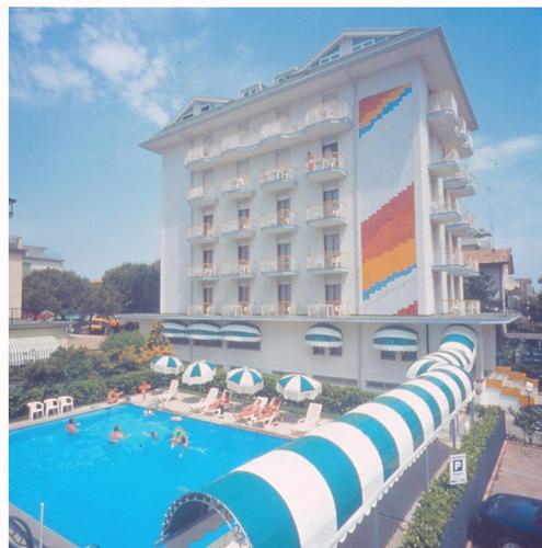 This photo about Maxi Heron shared on HyHotel.com