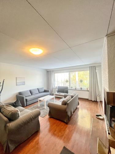 Nice and cozy big house for 8 people with sauna in Вантаа Nice and cozy big house for 8 people with sauna in Вантаа