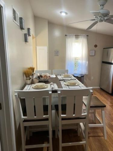 Theos Cottage Niagara in Lewiston (NY) Theos Cottage Niagara in Lewiston (NY)