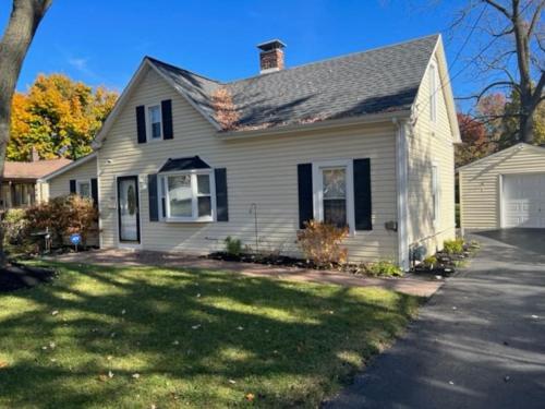 Theos Cottage Niagara in Lewiston (NY) Theos Cottage Niagara in Lewiston (NY)