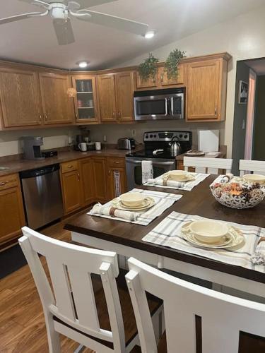 Theos Cottage Niagara in Lewiston (NY) Theos Cottage Niagara in Lewiston (NY)