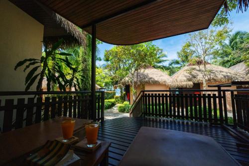 Tup Kaek Sunset Beach Resort in Tub Kaek Beach Tup Kaek Sunset Beach Resort in Tub Kaek Beach