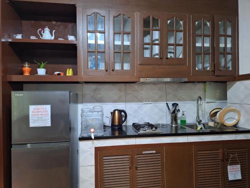 Kitchen, Haven Haus with Mountain View in Tuba Kitchen, Haven Haus with Mountain View in Tuba