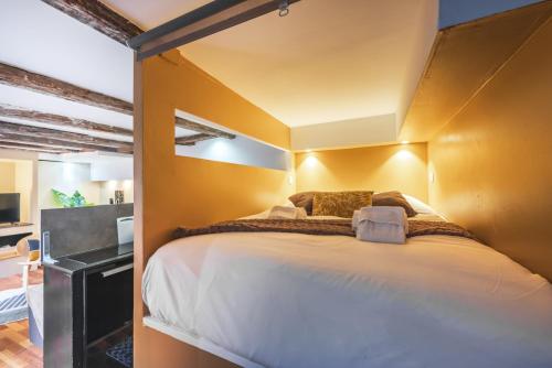 Balcon Secret - La Cachette - Cathédrale