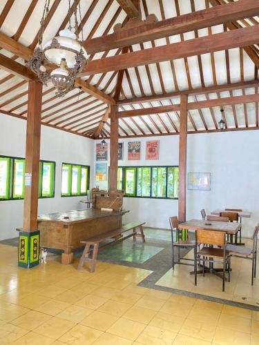 Sonosewu Guesthouse Syariah in 카시한 Sonosewu Guesthouse Syariah in 카시한